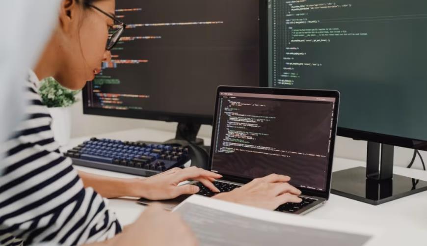天门市小程序定制开发构建实时互动新生态：WebRTC+即时通讯双引擎驱动